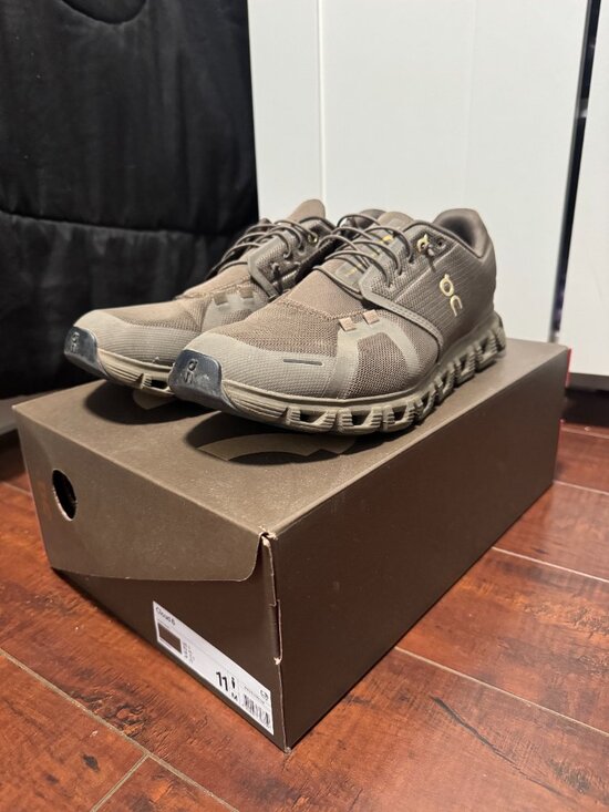 On Running Cloud 6 Year of the Horse Grizzly Limited Edition Lunar New Year M 11 main image 6